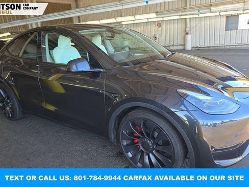 Used 2025 Tesla Model Y Performance image 11