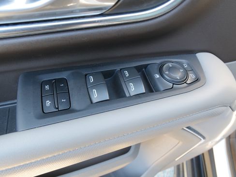 Certified 2024 GMC Yukon XL SLT image 19