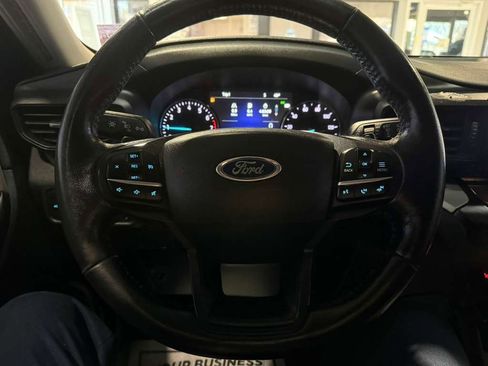 Used 2020 Ford Explorer XLT w/ Comfort Package AWD/4WD image 11