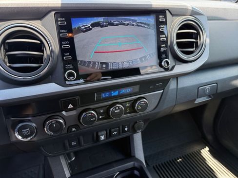 Used 2023 Toyota Tacoma TRD Off-Road AWD/4WD image 18