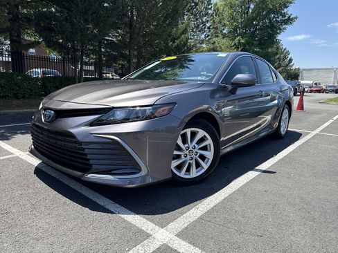 Used 2021 Toyota Camry LE FWD image 1