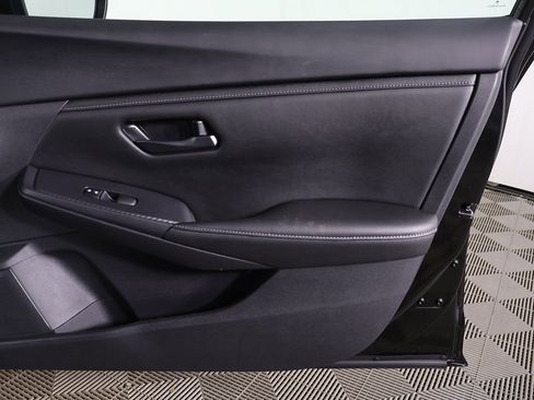 Used 2024 Nissan Sentra S FWD image 17