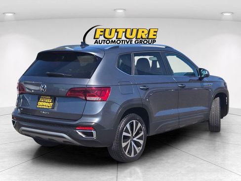 Used 2024 Volkswagen Taos SE FWD image 4