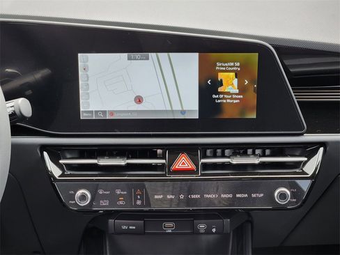 New 2025 Kia Niro EX Touring image 14