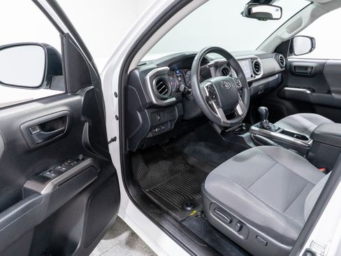 Used 2023 Toyota Tacoma SR5 w/ Technology Package image 13