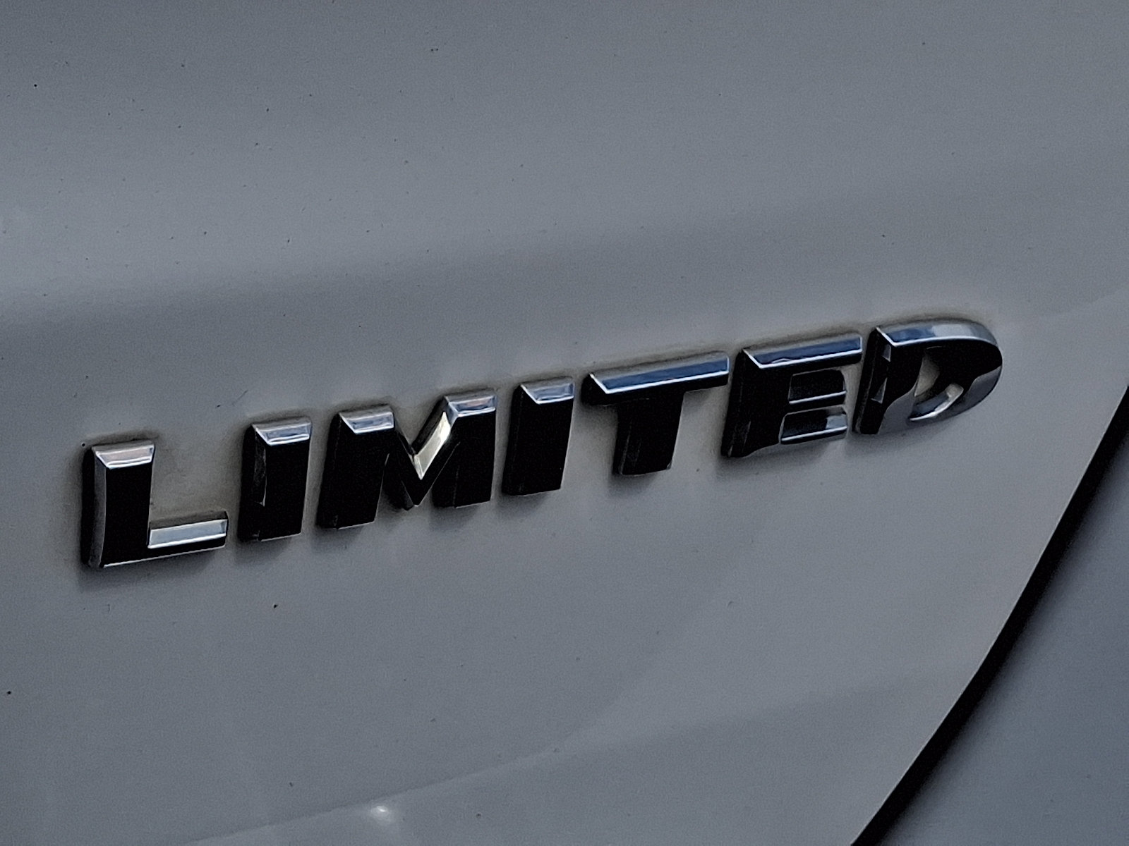 Used 2018 Jeep Grand Cherokee Limited AWD/4WD image 31