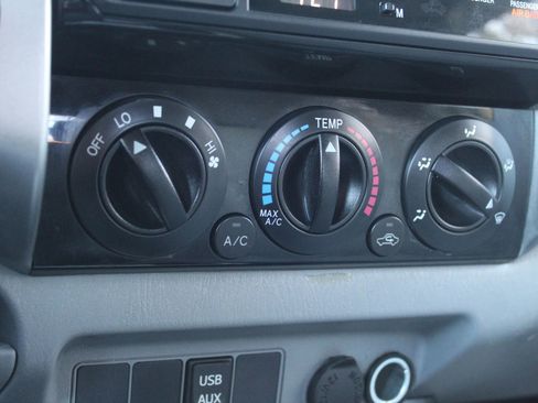 Used 2014 Toyota Tacoma 4x4 Double Cab image 30