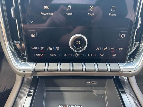 New 2026 GMC Yukon Elevation w/ Elevation Premium Package AWD/4WD image 9
