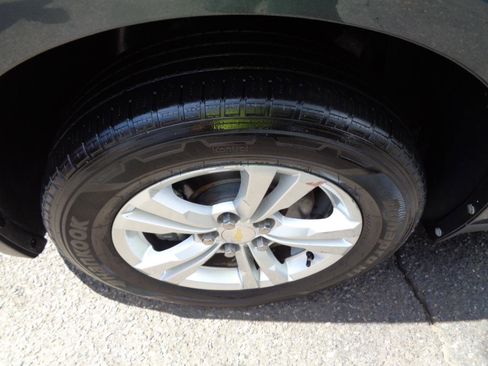 Used 2011 Chevrolet Equinox LT w/ Chrome Appearance Package image 28