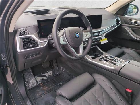 Certified 2026 BMW X7 xDrive40i AWD/4WD image 10