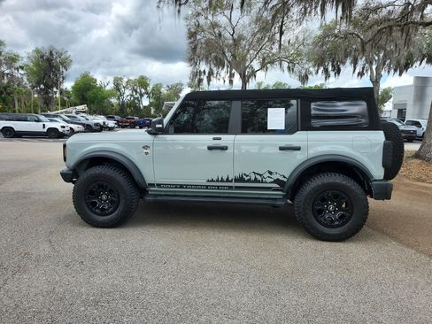 Used 2023 Ford Bronco Wildtrak image 2