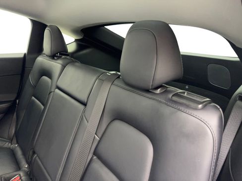 Used 2021 Tesla Model Y Performance image 34