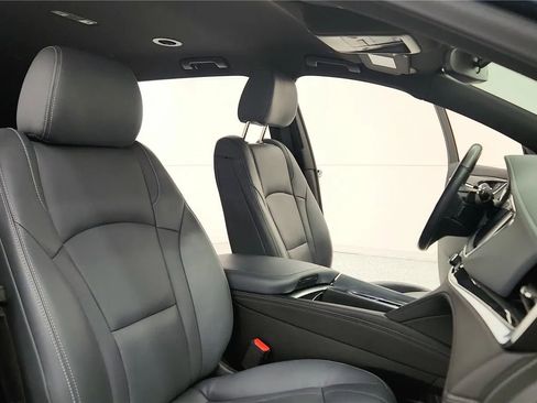 Used 2023 Buick Enclave Essence image 37