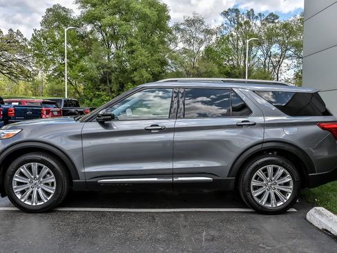 Used 2022 Ford Explorer Limited w/ Equipment Group 301A AWD/4WD image 7