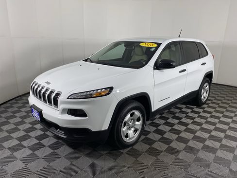 Used 2016 Jeep Cherokee Sport AWD/4WD image 8
