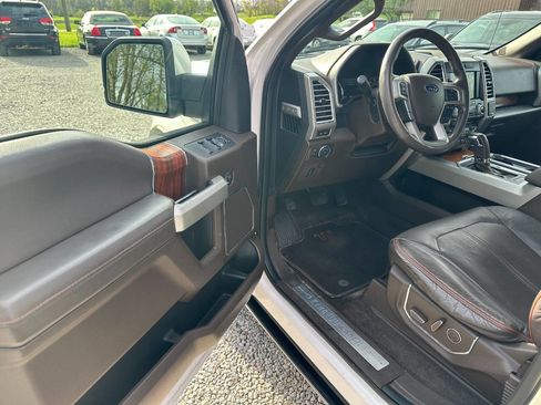 Used 2016 Ford F150 King Ranch w/ Equipment Group 601A Luxury AWD/4WD image 9