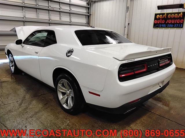 Used 2019 Dodge Challenger SXT RWD image 6