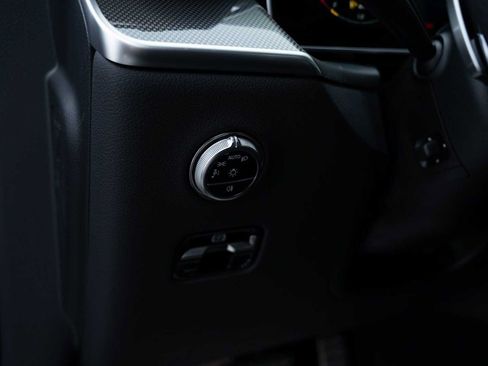 Used 2026 Mercedes-Benz GLC 300 4MATIC image 26