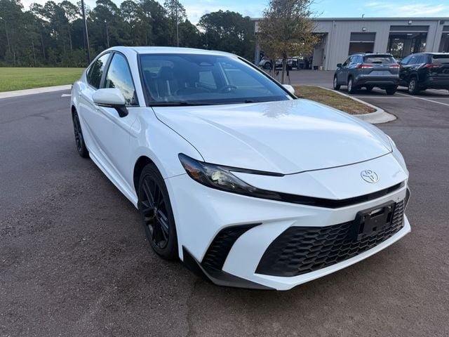 Used 2025 Toyota Camry SE FWD image 19