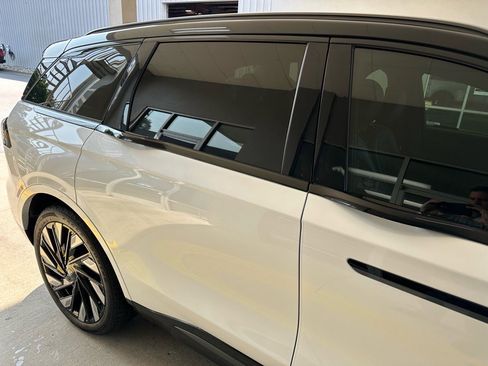 Used 2024 Lincoln Nautilus Reserve w/ Equipment Group 202A image 11