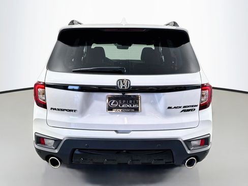 Used 2025 Honda Passport Black Edition image 6