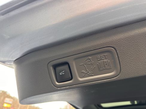 Used 2021 Ford Expedition Limited image 33