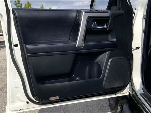 Used 2021 Toyota 4Runner SR5 image 20