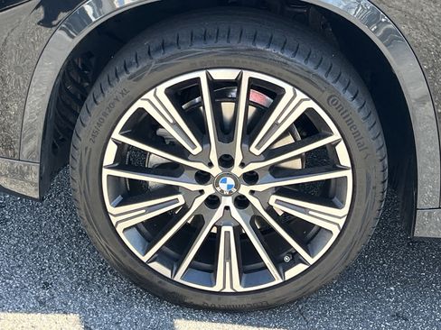 Used 2025 BMW X1 xDrive28i w/ Convenience Package image 19