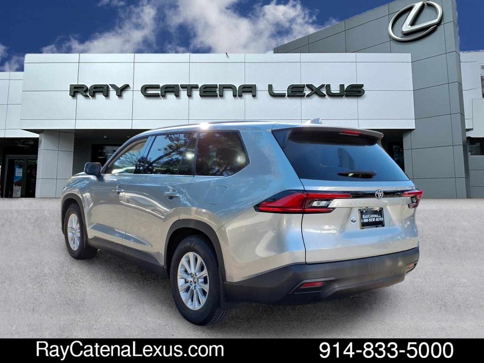 Used 2024 Toyota Grand Highlander AWD image 6
