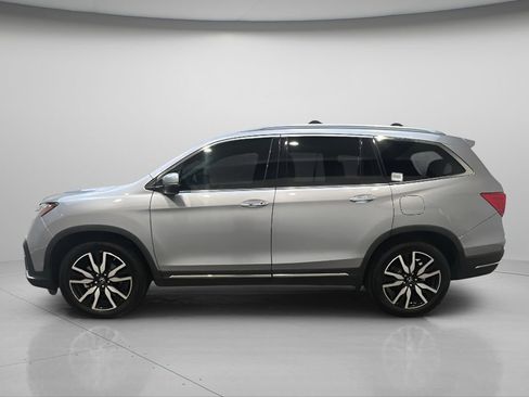 Used 2019 Honda Pilot Touring image 3