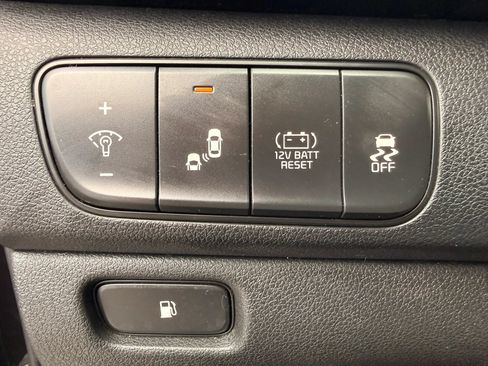 Used 2018 Kia Niro EX w/ EX Touring Graphite Edition FWD image 22