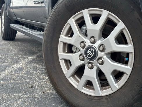 Used 2025 Toyota Tacoma SR5 image 2