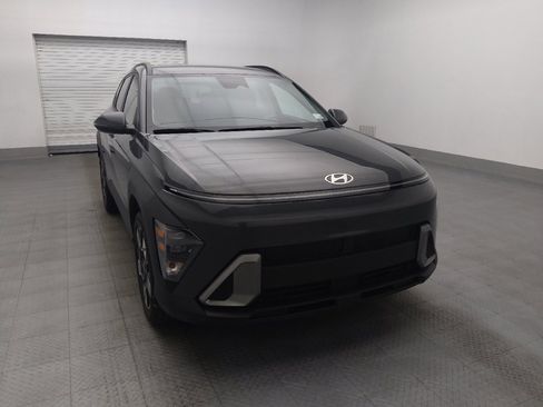Used 2025 Hyundai Kona SEL FWD image 14