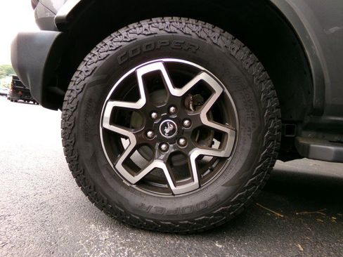 Used 2021 Ford Bronco Outer Banks AWD/4WD image 24