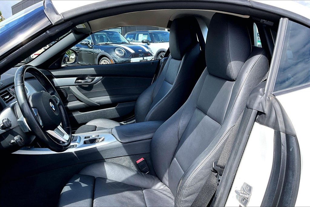 Used 2011 BMW Z4 sDrive35i RWD image 24