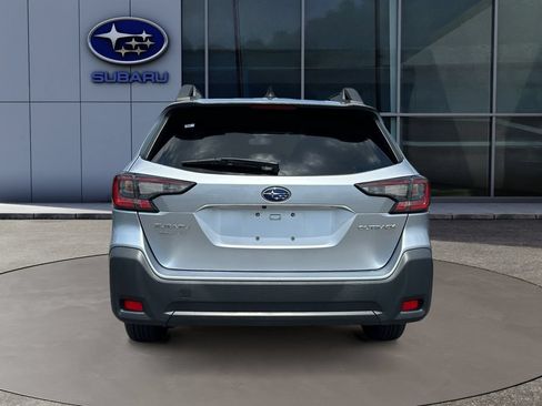 Used 2023 Subaru Outback Premium AWD/4WD image 6