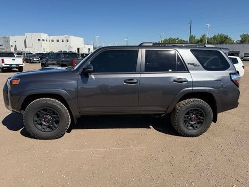 Used 2019 Toyota 4Runner TRD Off-Road Premium AWD/4WD image 2