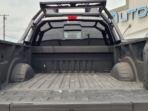 Used 2017 Ford F250 Lariat w/ Lariat Value Package image 8