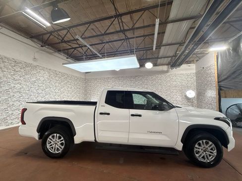 Used 2022 Toyota Tundra SR5 AWD/4WD image 8