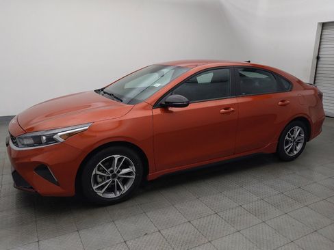 Used 2022 Kia Forte GT-Line w/ GT-Line Technology Package FWD image 2