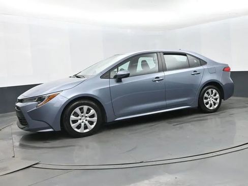 Used 2024 Toyota Corolla LE FWD image 5