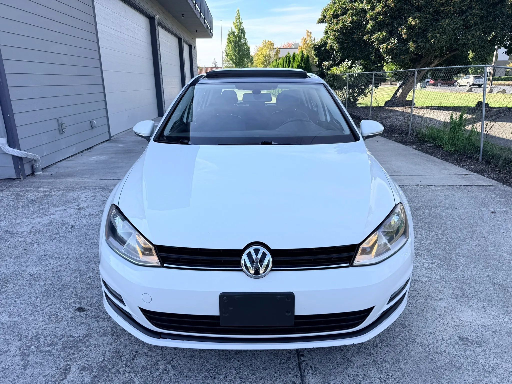 Used 2015 Volkswagen Golf SE FWD image 8