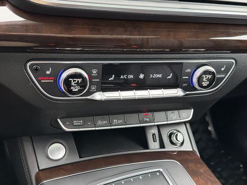 Used 2019 Audi Q5 2.0T Premium Plus w/ Premium Plus Package AWD/4WD image 24