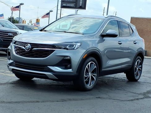 Used 2023 Buick Encore GX Essence w/ Advanced Technology Package FWD image 3