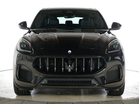 New 2025 Maserati Grecale GT image 8