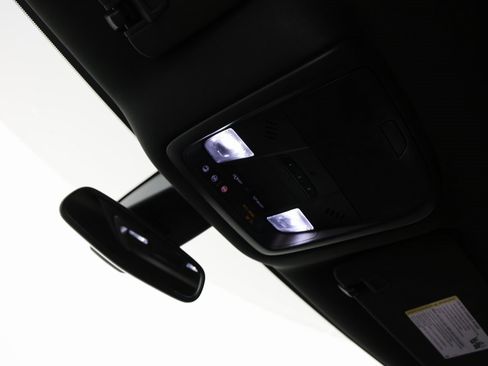 Certified 2022 Buick Enclave Essence image 21