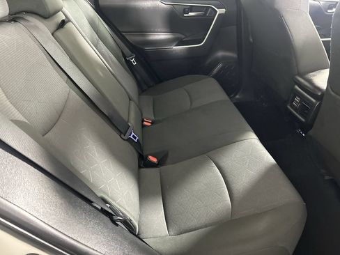 Used 2025 Toyota RAV4 XLE FWD image 25