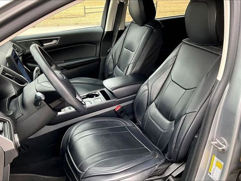 Used 2024 Ford Edge SE image 23