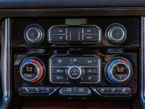 Used 2023 GMC Yukon Denali Ultimate AWD/4WD image 25