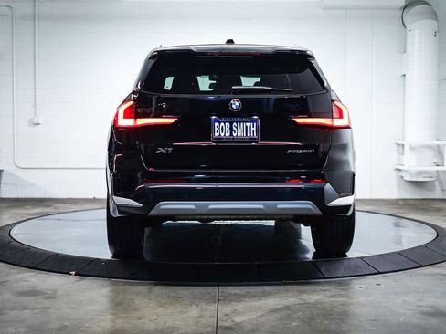 Used 2023 BMW X1 xDrive28i image 5